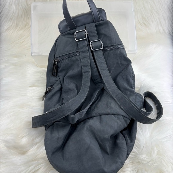 Rebecca Minkoff Julian Gray Modern Backpack with Ergonomic Design - Picture 4 of 15